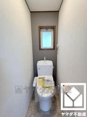 清潔感溢れるトイレですね
