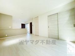 シンプルなデザインで、家具も合わせやすいです。